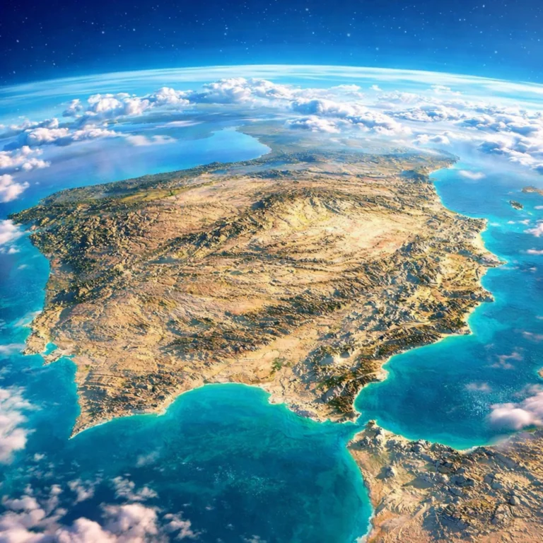 Vivre dans l’ouest de la Costa del Sol : quels avantages entre Europe et Afrique ?